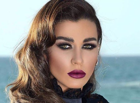 فنانة سورية تهاجم نادين الراسي: طلقت وجنت