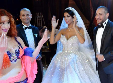 شاهد الصور الكاملة لحفل زفاف ساندي التونسية