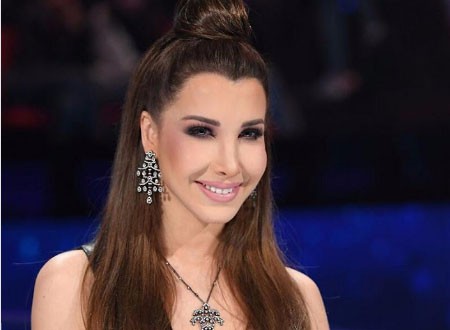 نانسي عجرم تتجاهل نصيحة أحلام في أول جلسة تصوير بعد Arab Idol.. صور
