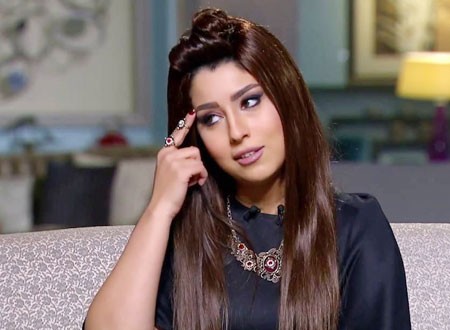 هجوم على آيتن عامر بسبب حلا شيحة.. والفنانة ترد