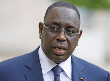 حبس 3 فتيات لنشرهم صورة مسيئة للرئيس السنغالي ماكي سال 
