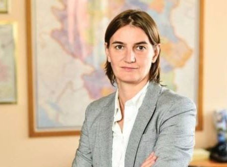 آنا برنابيتش.. مثلية تتولى رئاسة الحكومة الصربية.. صور 