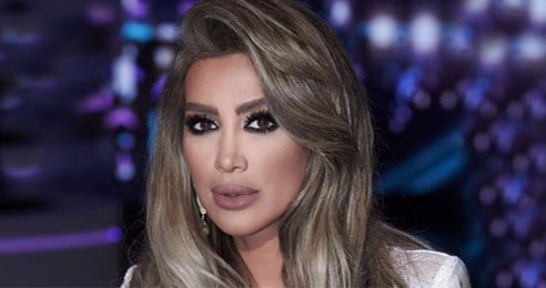 مايا دياب تبهر معجباتها بقطعة ماسية أنيقة على كف يدها.. صور