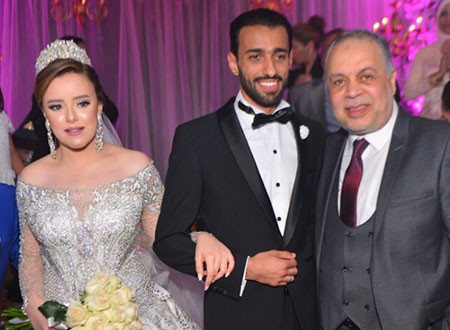 أشرف زكي يحتفل بزفاف ابنة عمه وسط حضور النجوم.. صور