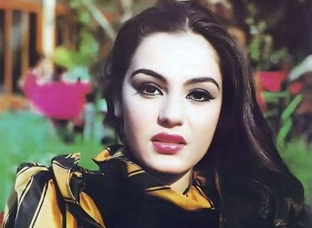 شيريهان على سرير المرض في صور نادرة بعد خضوعها لجراحة خطيرة.. صور