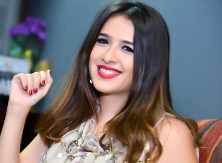 في أحدث ظهور لها.. ياسمين عبدالعزيز تفقد وزنها وتثير التساؤلات بقلادة.. شاهد
