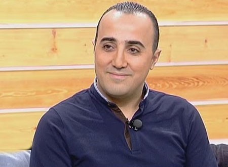جورج عيد يفاجئ حبيبته الإعلامية ويطلب يدها فوق السحاب.. صور وفيديو