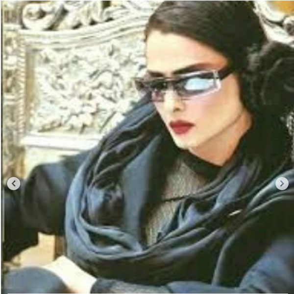 أجمل 20 صورة لأسطورة الجمال الهندي ريخا بعيد ميلادها الـ 64