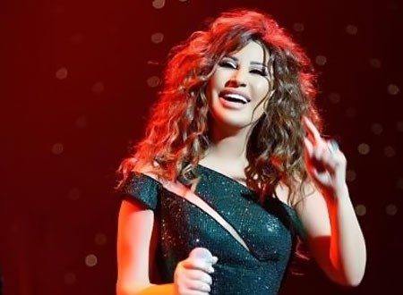 الجمهور يغضب نجوى كرم.. والفنانة تهدد بترك المسرح.. شاهد