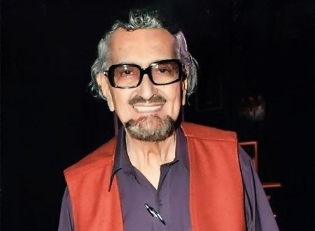 وفاة المخرج الهندي أليك بادامزي