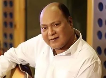 وفاة المُغني الهندي محمد عزيز