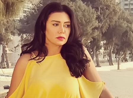 رانيا يوسف ترفع راية التحدي: اشتموني أنا مبسوطة معنديش مشكلة