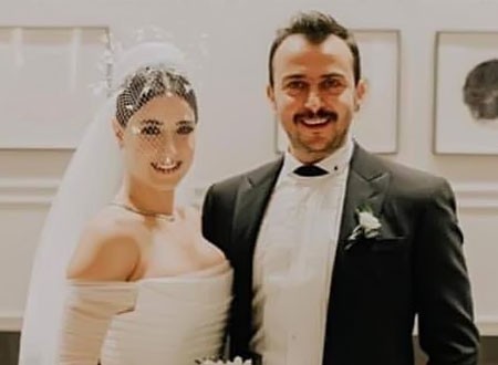 النجمة التركية هازال كايا تتلقى هدية مختلفة ليلة زفافها.. صور
