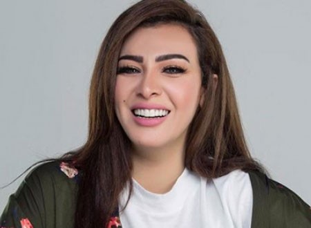 ميريهان حسين تفاجئ جمهورها بلوك مختلف تماما.. صور