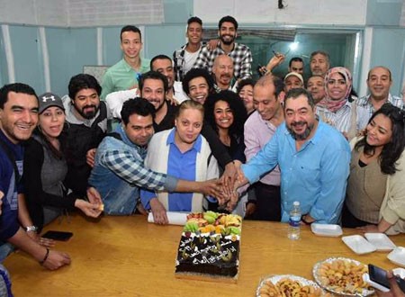 طارق عبدالعزيز يحتفل مع نجوم snl بالعربي ببدء مسلسل &laquo;برنس ونص&raquo;.. صور