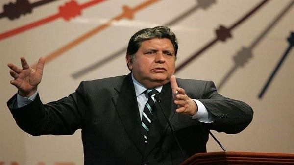 انتحار رئيس بيرو السابق آلان جارسيا أثناء القبض عليه