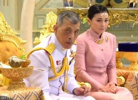 قصة الحارسة سوثيدا التي أصبحت ملكة تايلاند.. صور