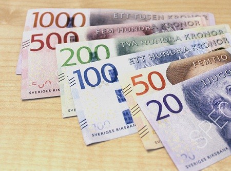 السلطات السويدية تطالب المواطنين بإخفاء الأموال تحت الأسرّة
