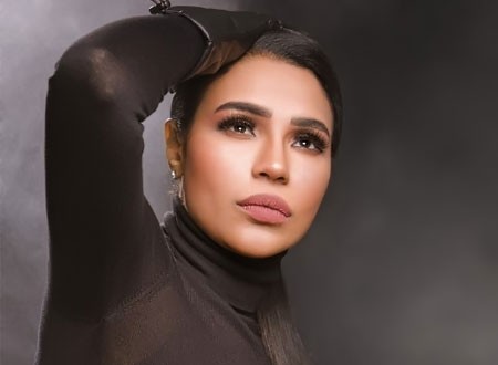 بعد خضوعها لجراحة لإزالة ورم.. المغنية أمينة تطمئن جمهورها