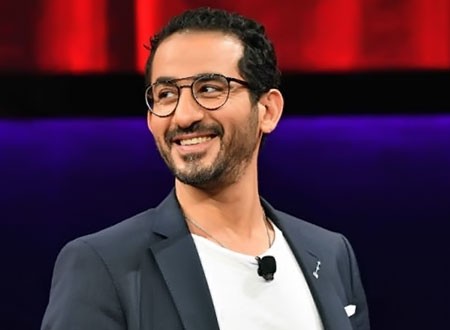 أحمد حلمي يشارك محمد حماقي غناء &laquo;واحدة واحدة&raquo;.. صور وفيديو