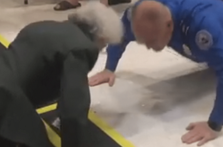 عجوز عمرها 86 عاما تمارس تمارين الضغط بقوة.. فيديو