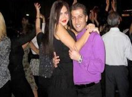 صورة لابن مسعود البارزاني مع عشيقته في إحدى ملاهي تركيا