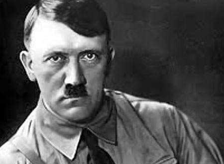 لماذا استعان أدولف هتلر بالنساء؟ 