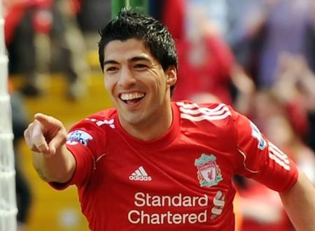 هل ينجح لويس سواريز في إقصاء كريستيانو رونالدو عن الحذاء الذهبي؟