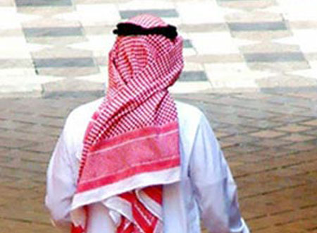 شجاعة سعودي تساهم في القبض على متسللين  