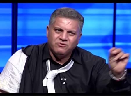 بالفيديو.. حمدي الفخراني باكيا وبملابسه الممزقة: الإخوان حاولوا قتلي 