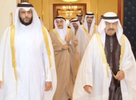 الأمير خليفة يستقبل رئيس صندوق الإغاثة