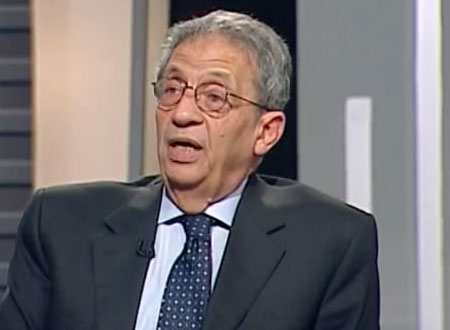 عمرو موسى المرشح لرئاسة مصر خلال مؤتمر بالمنيا