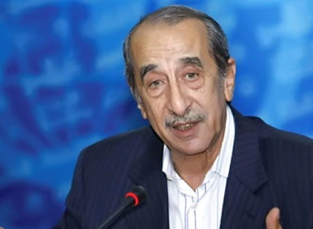 حمدي قنديل: وزيرة الإعلام لا ترد عليّ