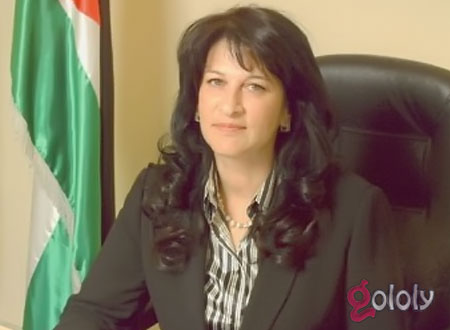 وزيرة السياحة الأردنية &laquo;مها الخطيب&raquo;: ارحمونا يا حثالة المجتمع