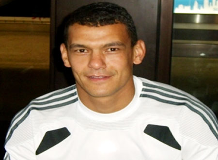 عبد الواحد السيد يعلن اعتزاله