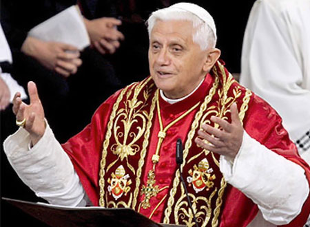 بعد استقالة بنديكتوس.. اختيار البابا الجديد مهمة صعبة جدا