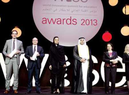 الشيخة موزا تكرم المشاريع الفائزة بجائزة وايز 2013