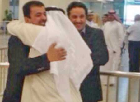 عودة الراشد إلى الكويت