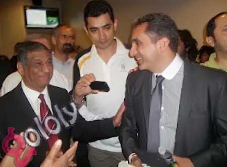 صورة باسم يوسف مع منتج الفيلم المسيء للرسول.. هل مجرد لقطة أم علاقة وطيدة؟ 
