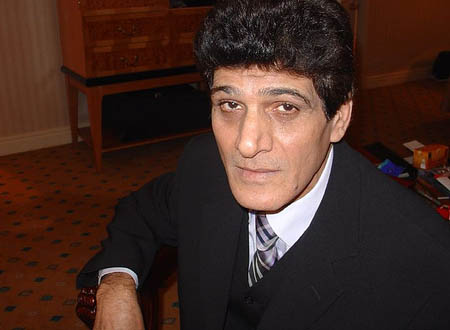 وفاة الشاعر العراقي أحمد مطر 