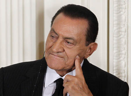 حسني مبارك يعترف بأخطاءه ويؤكد: والله العظيم ما كان فيه &laquo;توريث&raquo;
