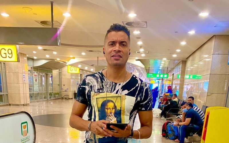 حسن شاكوش في مطار القاهرة متجها إلى دبي